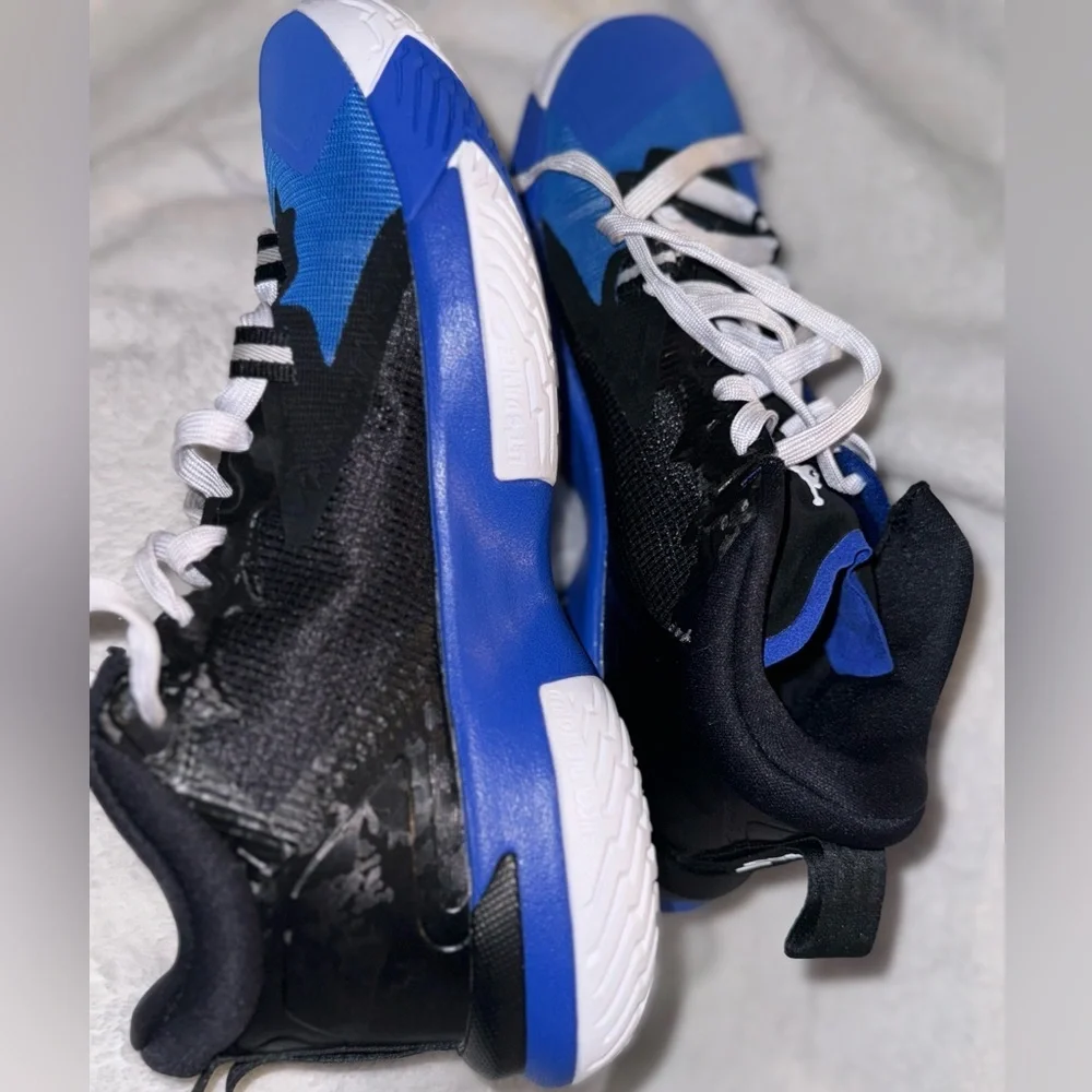 Nike Jordan Zion 1 Mens Trainers Sneakers 7Y